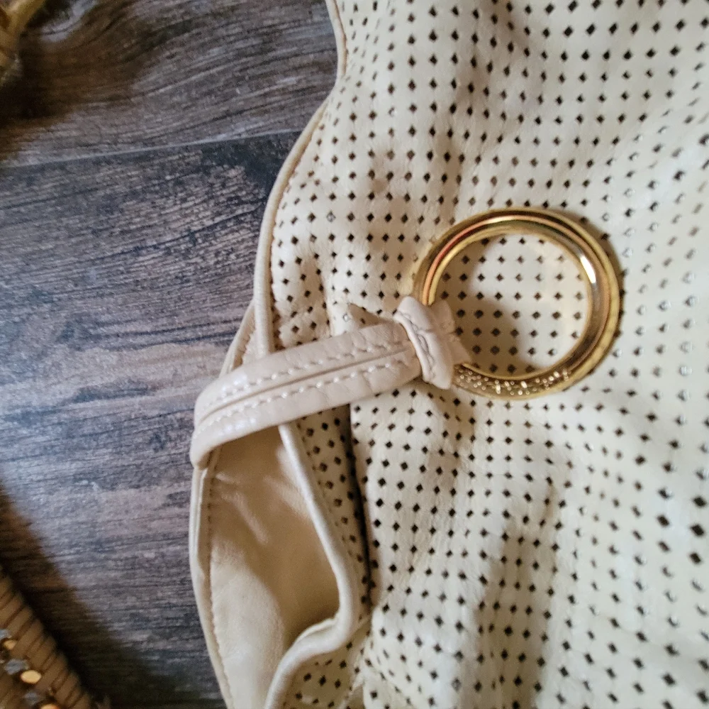 BCBGMAXAZRIA Womens‎ Handbad Cream and Gold Textured Shoulder Bag